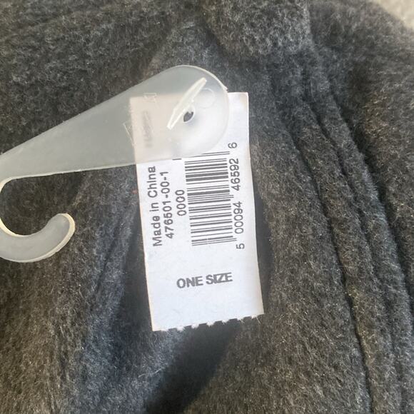 Old navy gray Micro Fleece Flat Brim boys hat - Picture 5 of 6